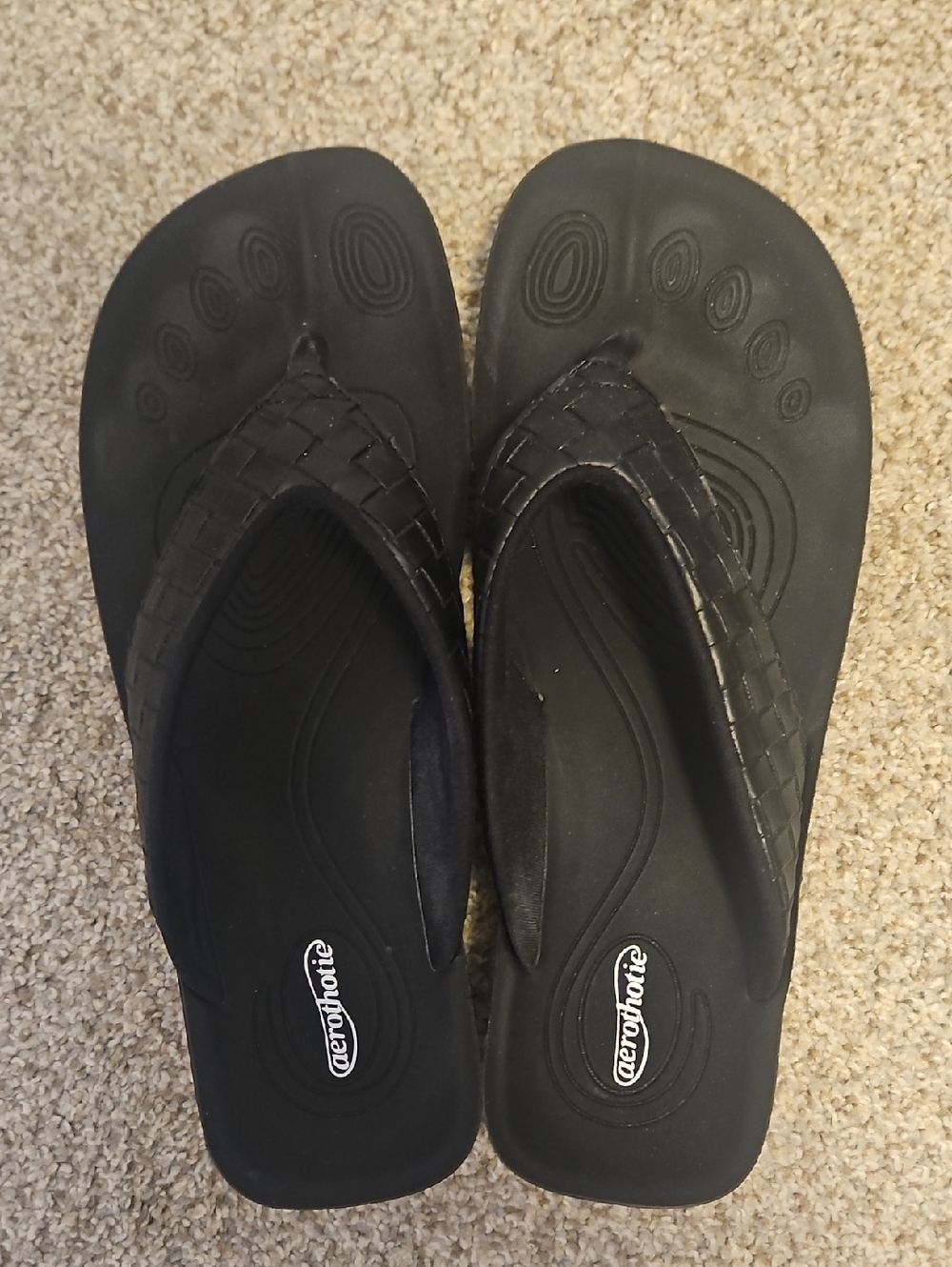 Women's Aerothotic Black Flip Flops / Sandals Size 8